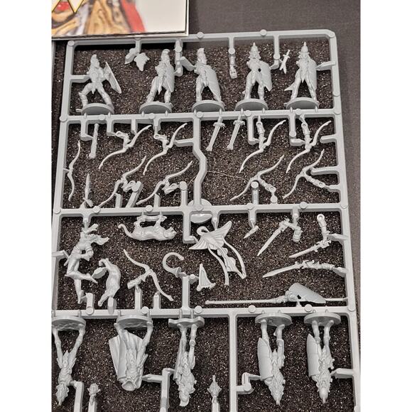 Kings Of War Elf Bow Regiment 20 Figures Open Box Wargaming Strategy Unpainted - Picture 5 of 9